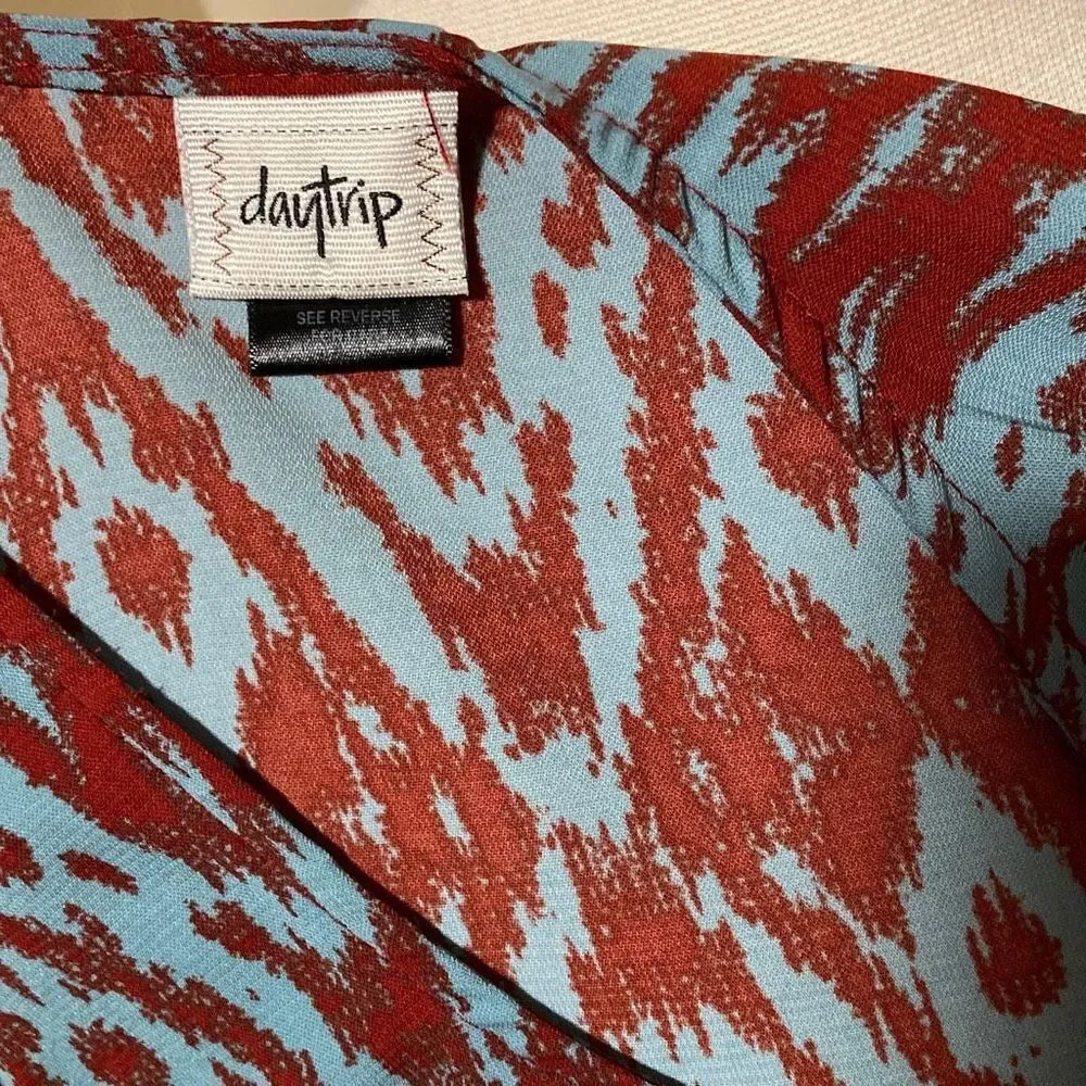 Daytrip Button 3/4 Sleeve Blouse w Drawstring Tie at Waist sz Small
